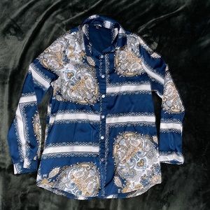 Fashion Nova button up blouse. Size M. Great blouse for work. Great quality.